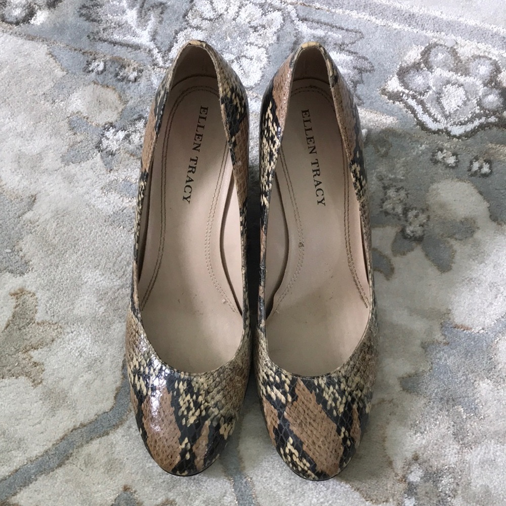 Ellen Tracy Gloria Snakeskin Black Patent Leather Wedge Heel Size 8.5